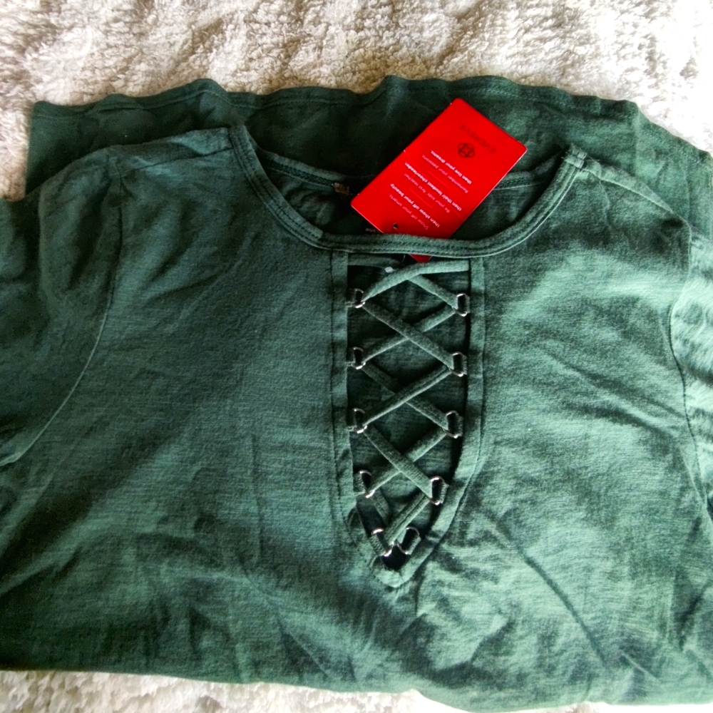 NWT Peyton Jensen jungle green t shirt size xs